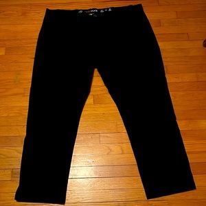 St. John’s Bay Tempflex black pants.  48x30